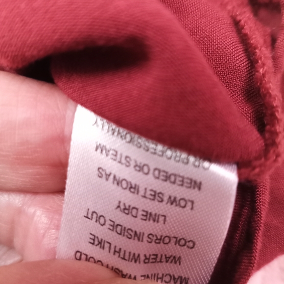 Elegant Women's Button-Down Shirt - Deep Red - Picture 6 of 8